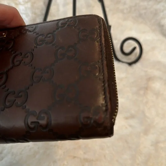 Gucci Leather Zipper Wallet - Picture 7 of 7
